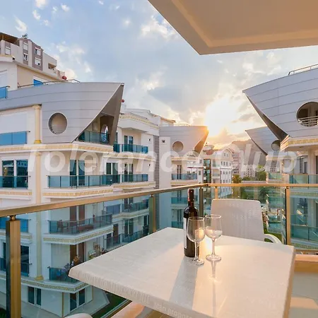 Lägenhetshotell Melda Palace 3*